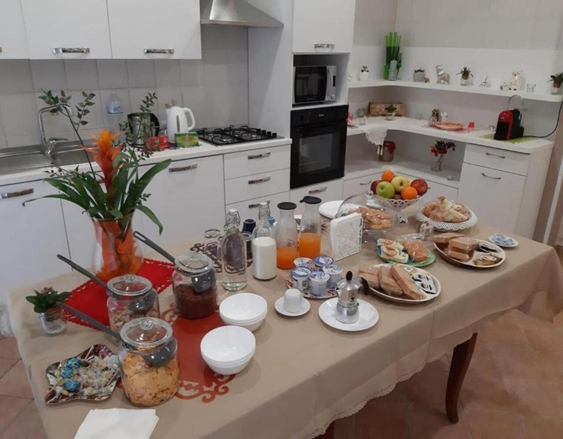 Serena Rooms Солофра Экстерьер фото