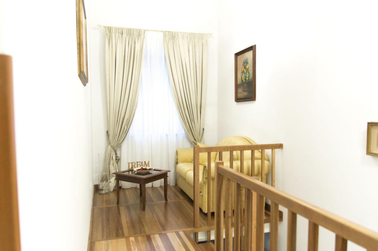 Serena Rooms Солофра Экстерьер фото